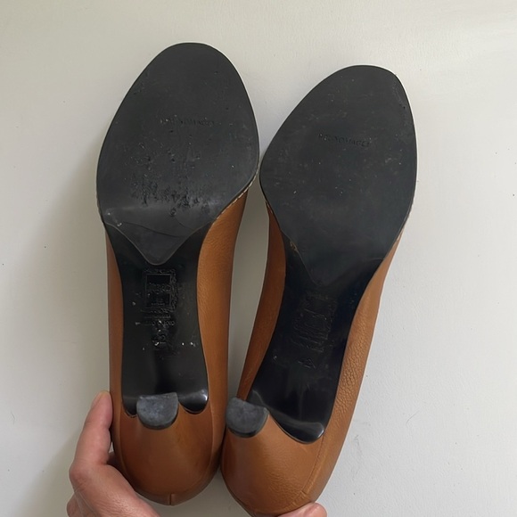 Bruno Magli Tan Leather Pumps Heels Size EU 42 US 12 - Picture 6 of 7